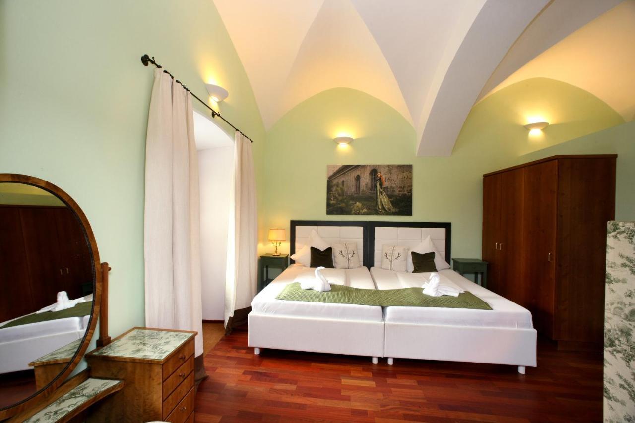Schlossresidenz Fischhorn Фуш-ан-дер-Гросглокнерштрассе Экстерьер фото