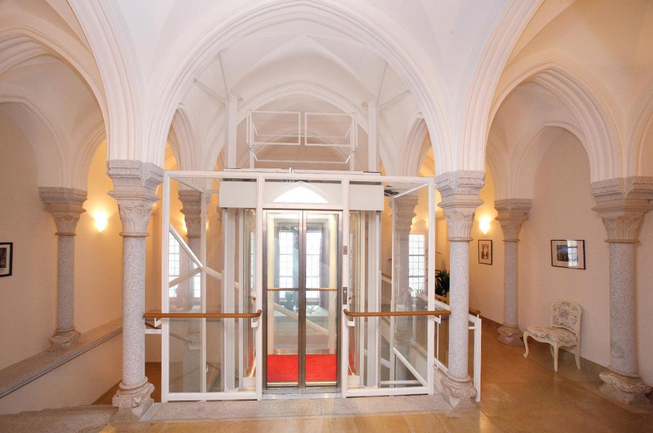 Schlossresidenz Fischhorn Фуш-ан-дер-Гросглокнерштрассе Экстерьер фото